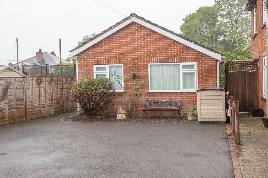 Property photo 1 of 11 External
