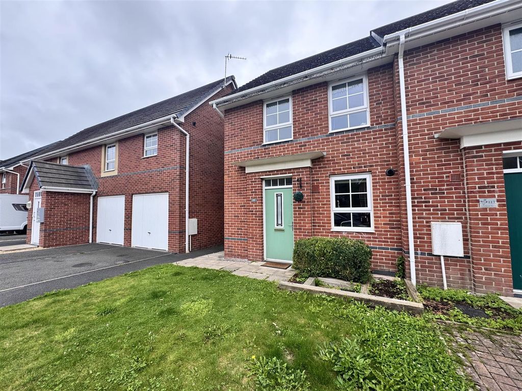 Property photo 1 of 13 External