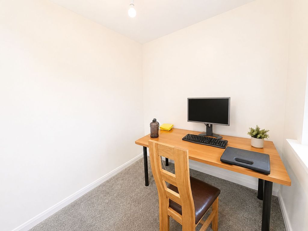 Property photo 3 of 14 Study