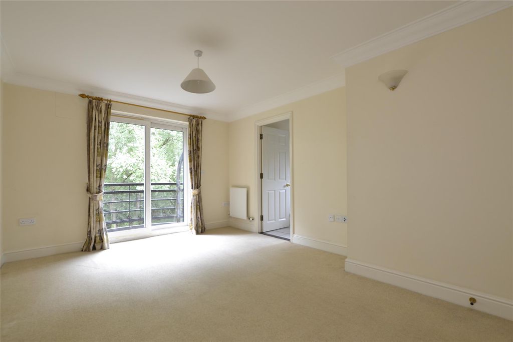 Property photo 3 of 8 Living Room