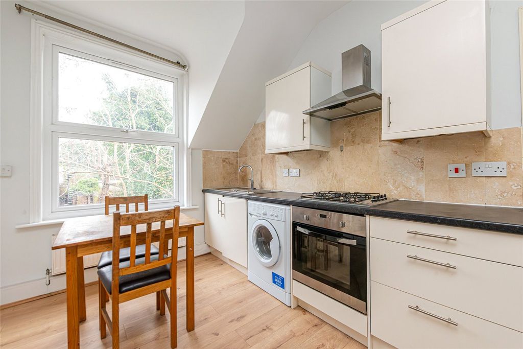 Property photo 1 of 6 Picture No. 24
