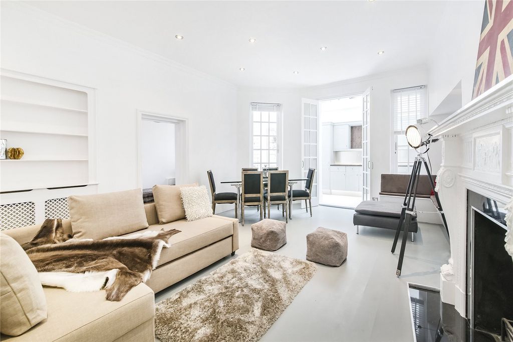 Property photo 3 of 9 Reception