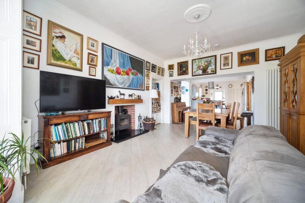 Property photo 3 of 29 Picture No. 32