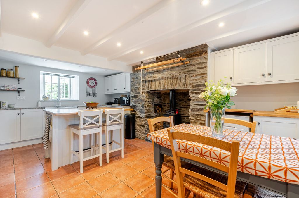 Property photo 2 of 20 1494931-18-6A5E30...