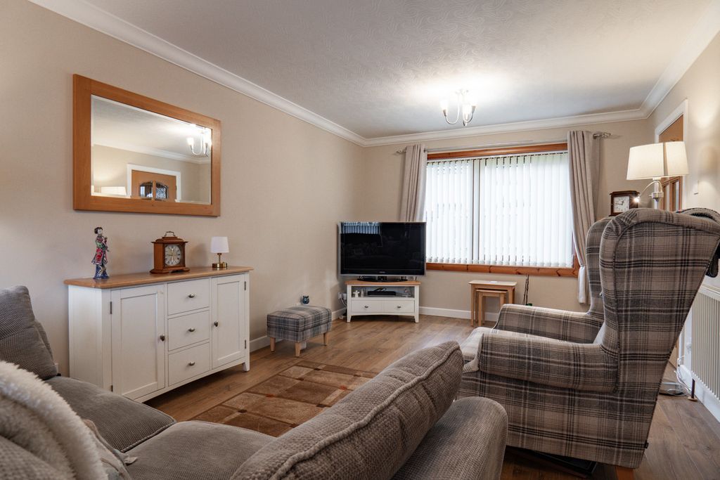 Property photo 2 of 38