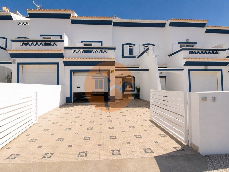Property photo 1 of 33