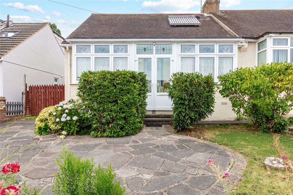 Property photo 1 of 17 Front