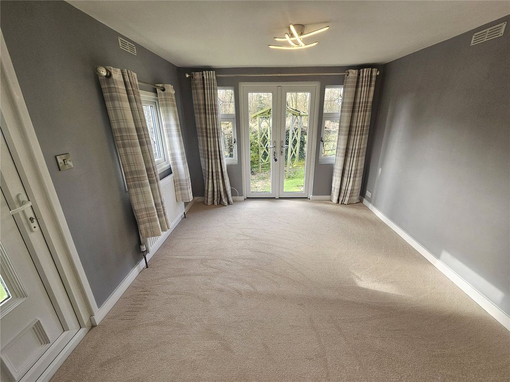 Property photo 3 of 12 Picture No. 04