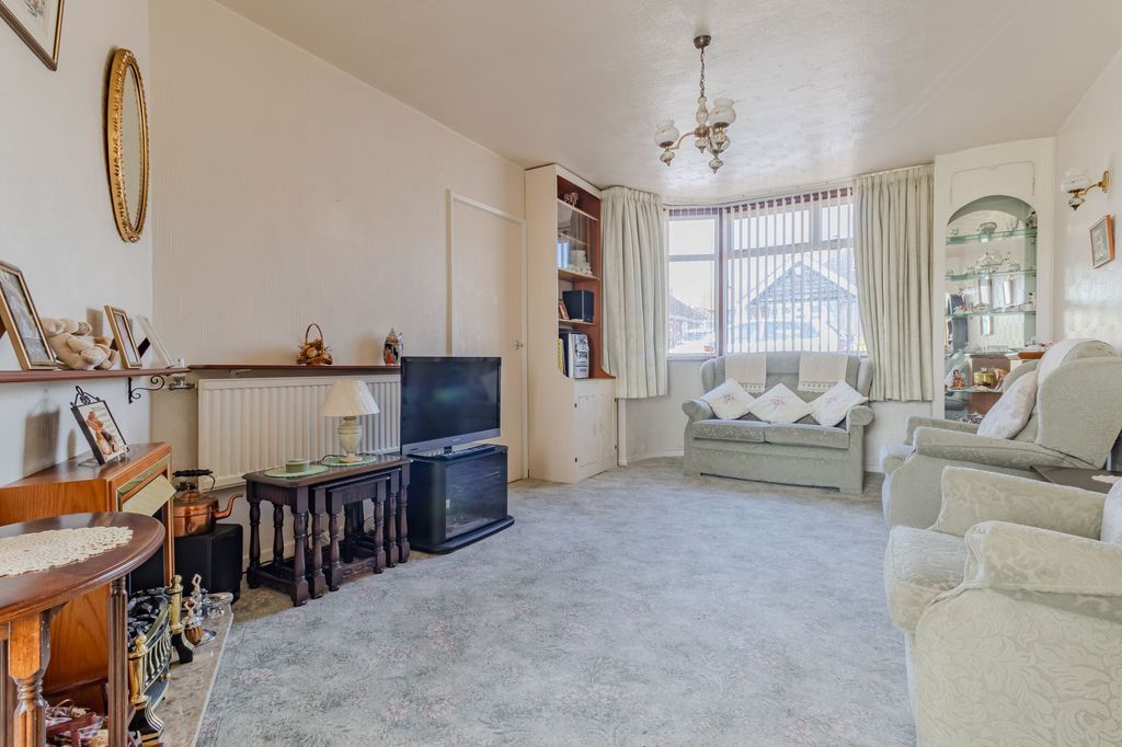 Property photo 2 of 14