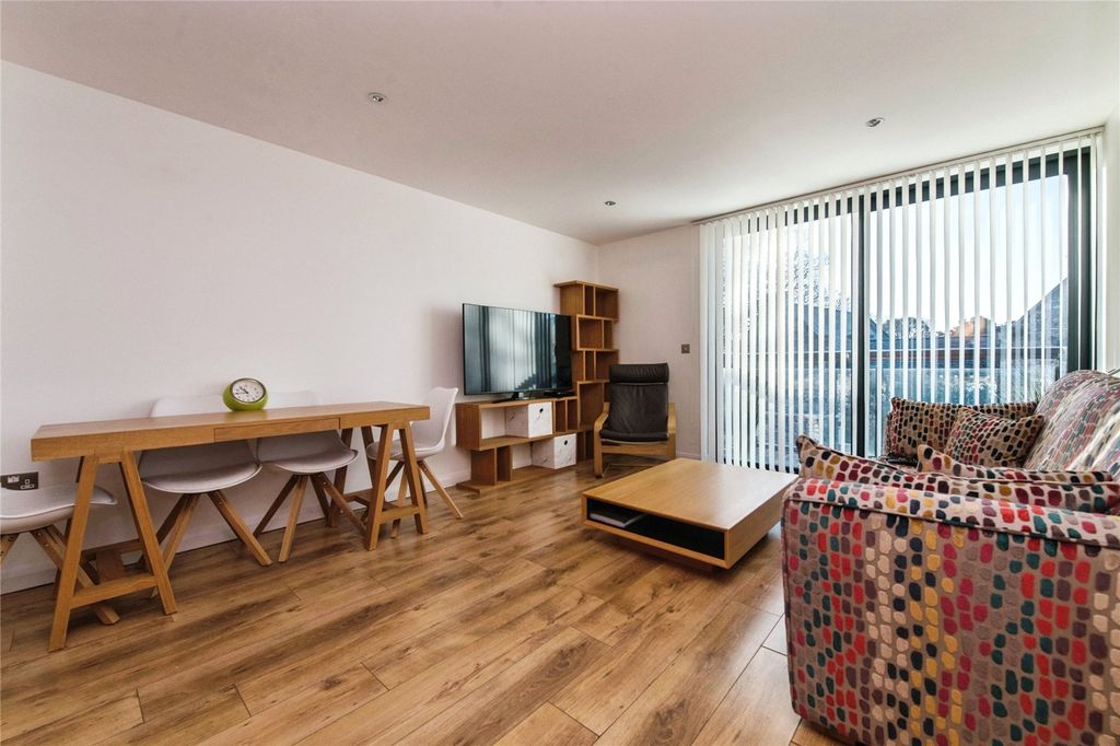 Property photo 3 of 11 Picture No. 09