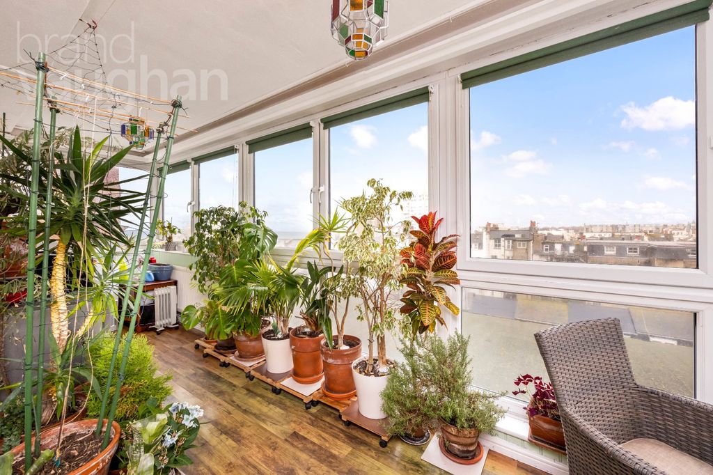 Property photo 3 of 22 Picture No. 18