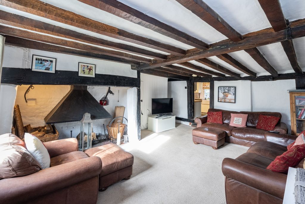 Property photo 2 of 16