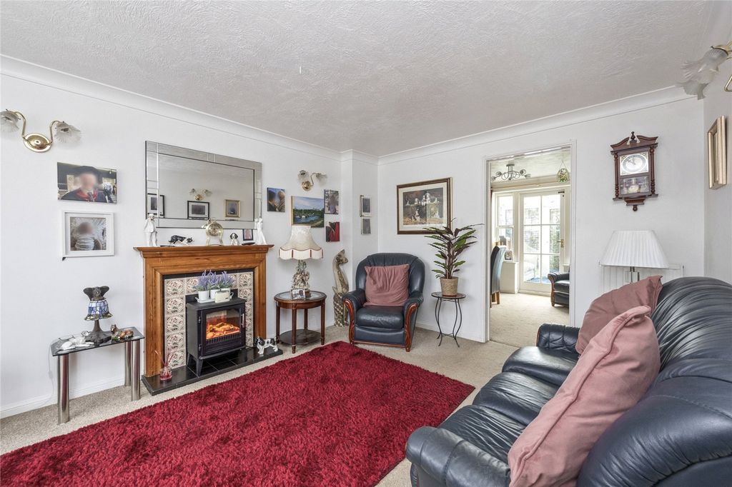 Property photo 3 of 22 Picture No. 02