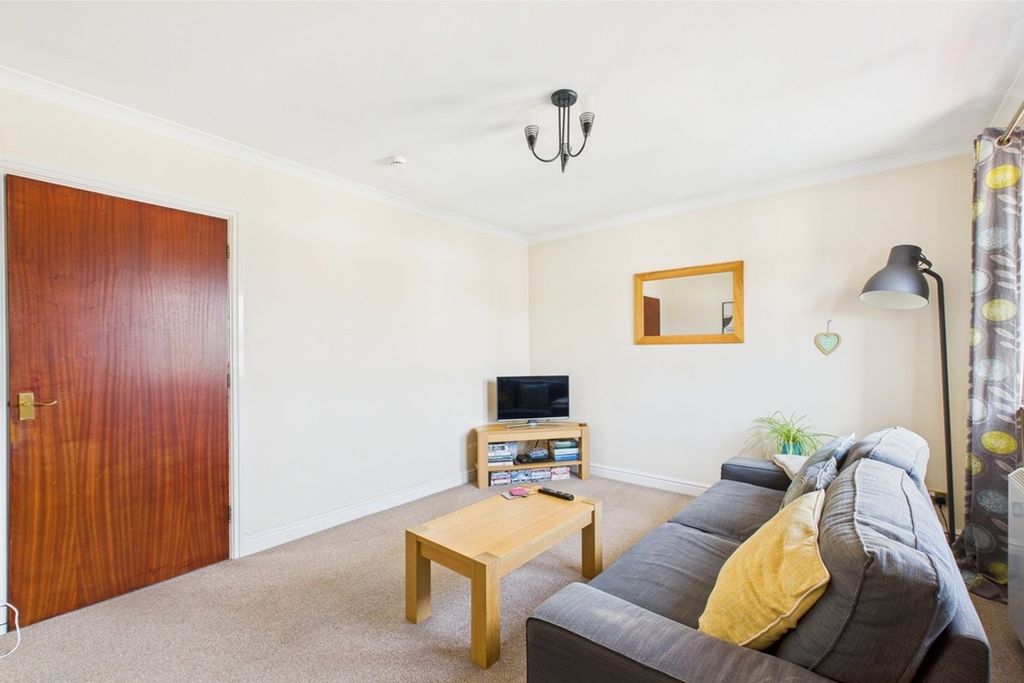 Property photo 3 of 13 Photo 11
