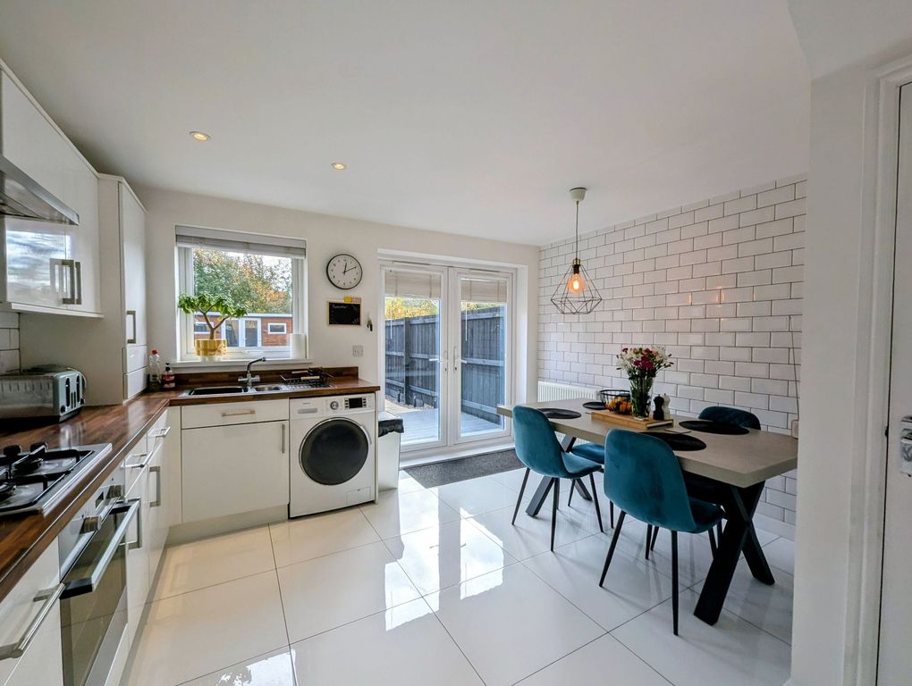 Property photo 3 of 26