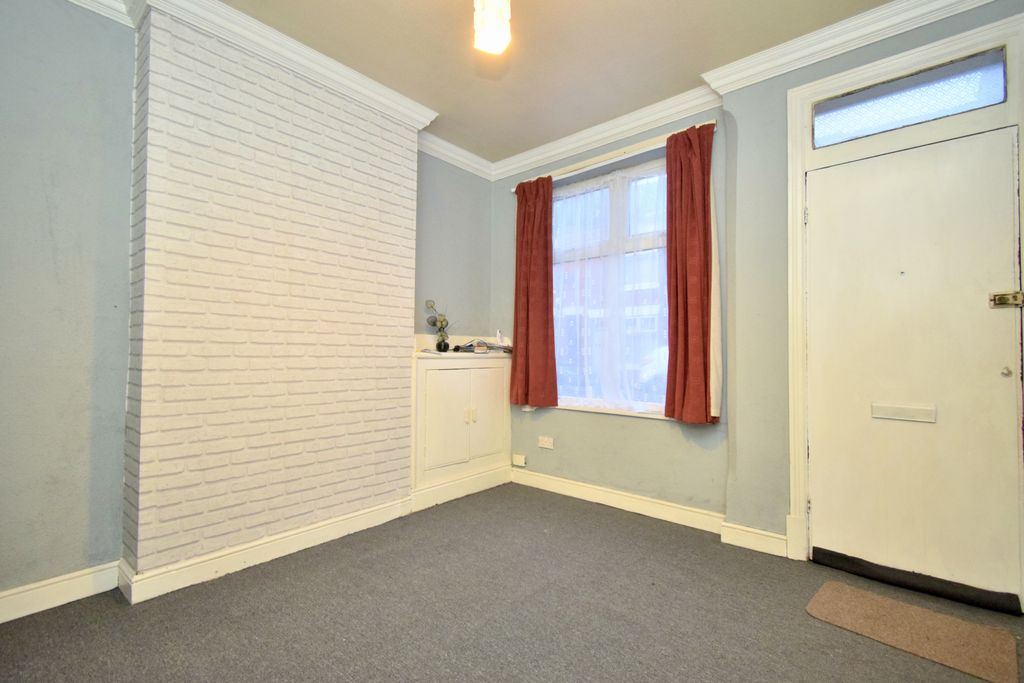 Property photo 2 of 11 Gallery