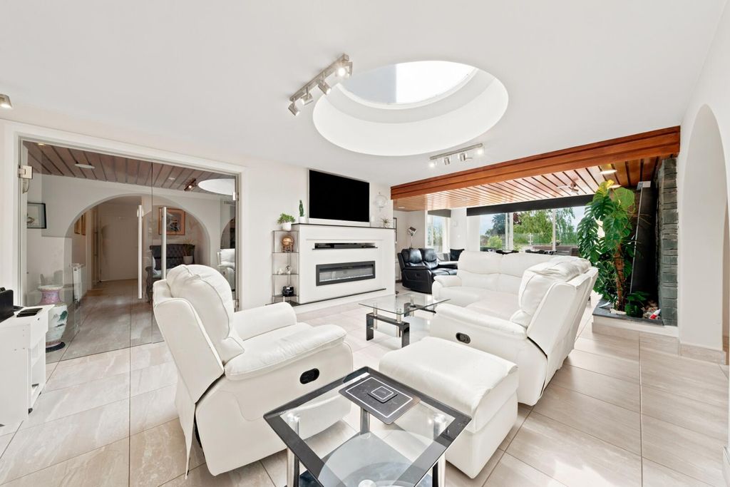 Additional image 6 of 5 bed flat for saleLucknow Road, Nottingham NG3