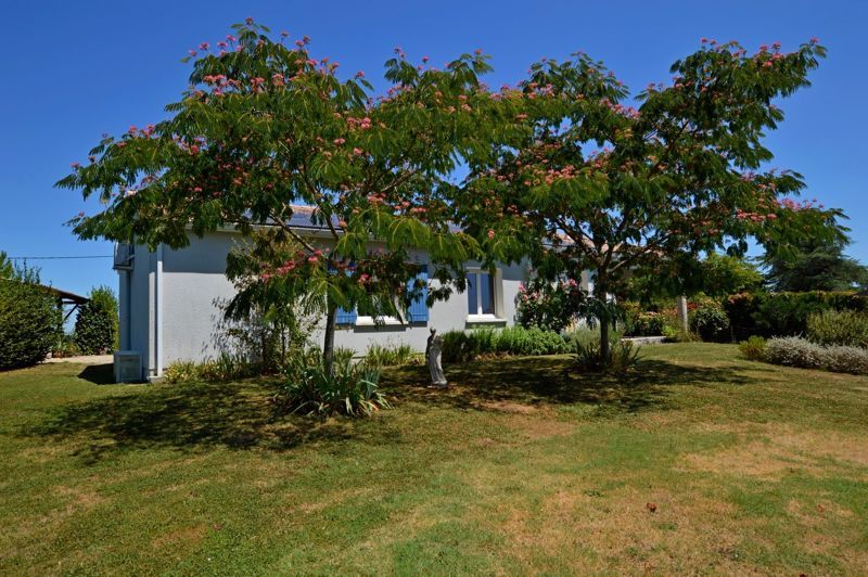 Property photo 3 of 18 Photo 3