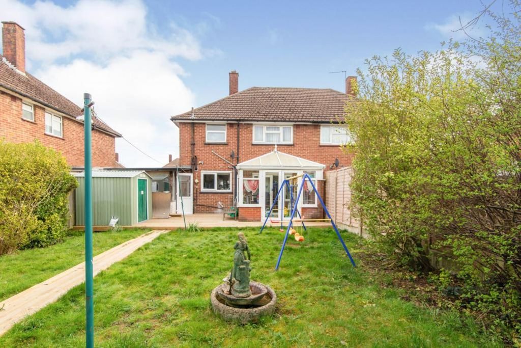 Property photo 3 of 12 Garden