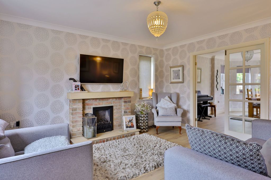 Property photo 1 of 27