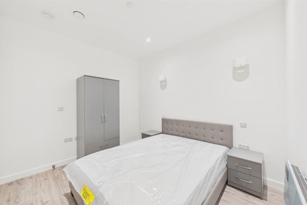 Property photo 3 of 10 Cam02700G0-Pr0341-Still008.Jpg