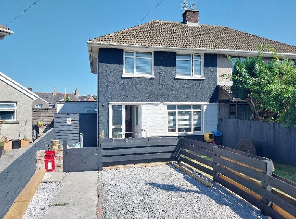 Property photo 1 of 18