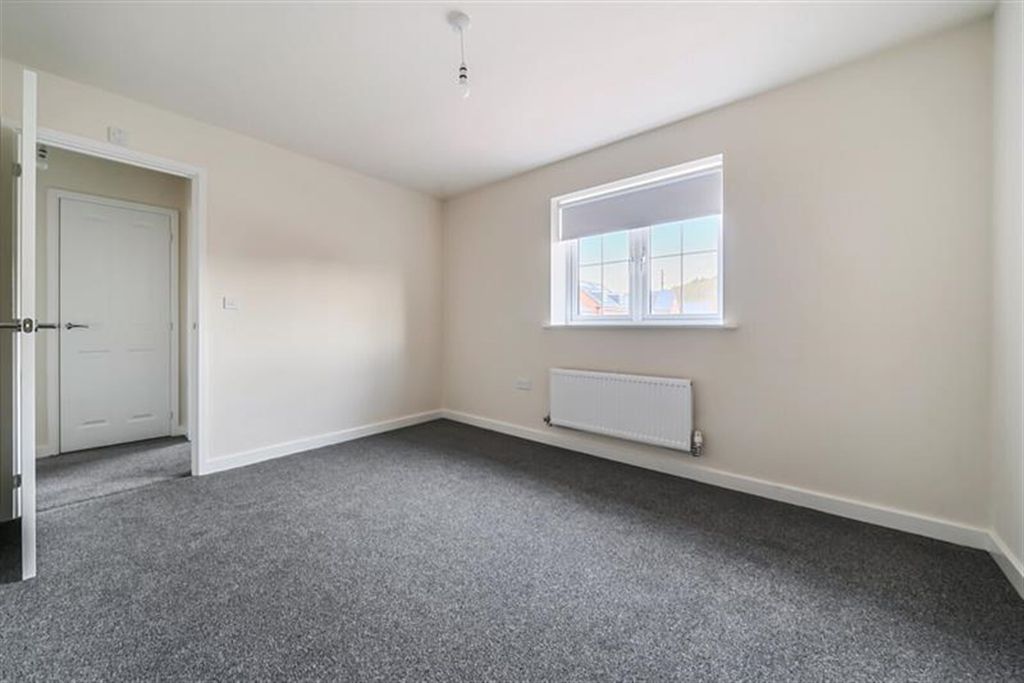 Property photo 2 of 10 (Main)