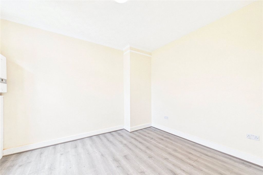 Property photo 2 of 11 Picture No. 03