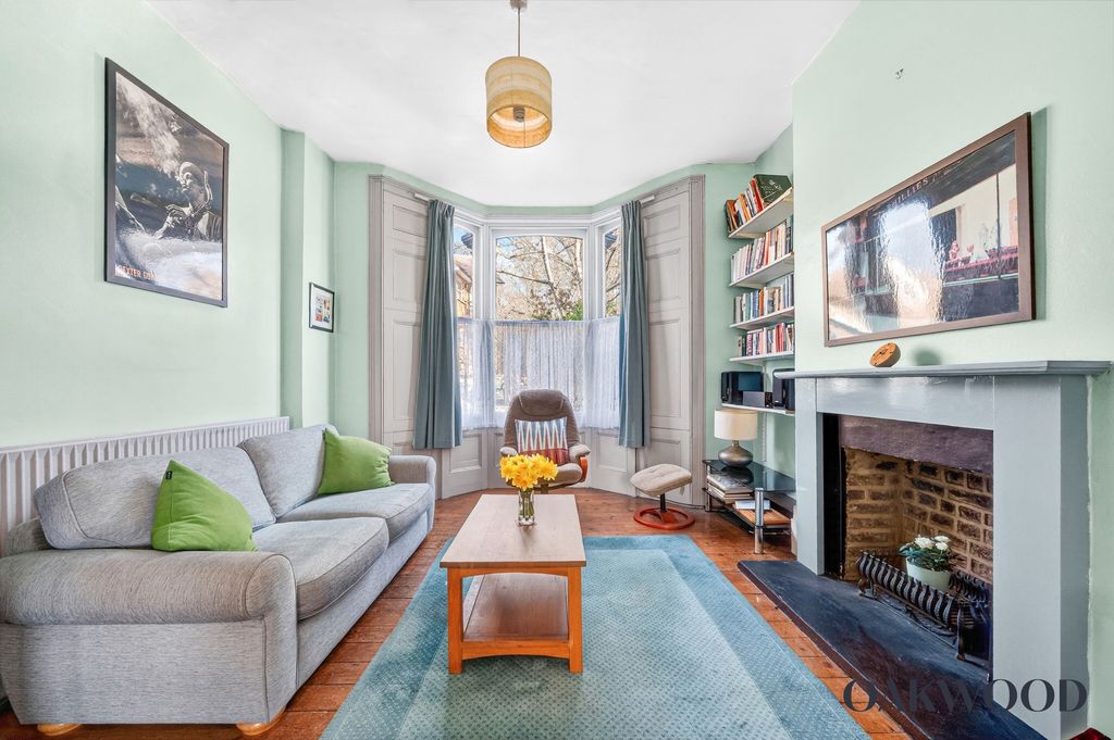 Property photo 3 of 27