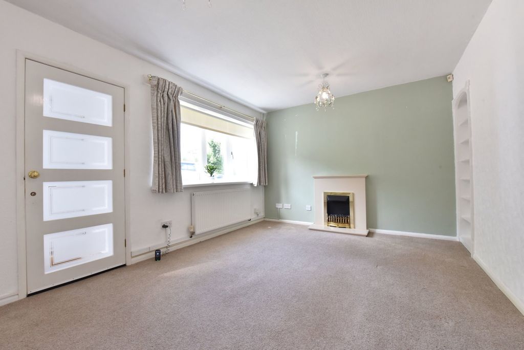 Property photo 2 of 17