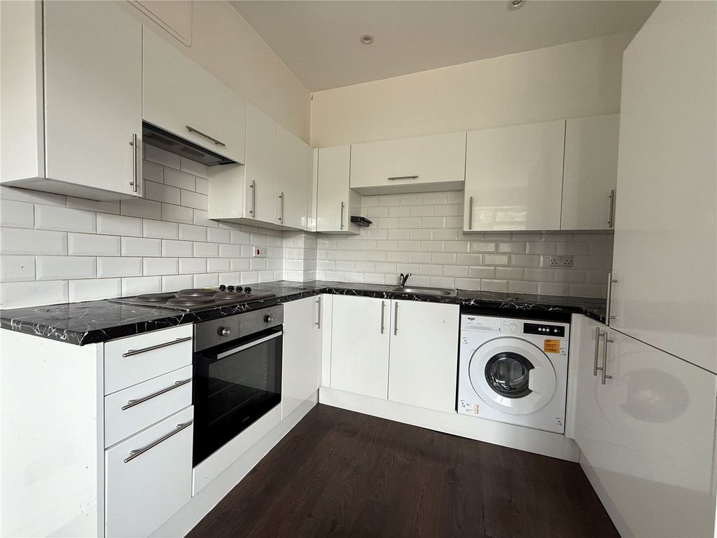 Property photo 3 of 9 Picture No. 05