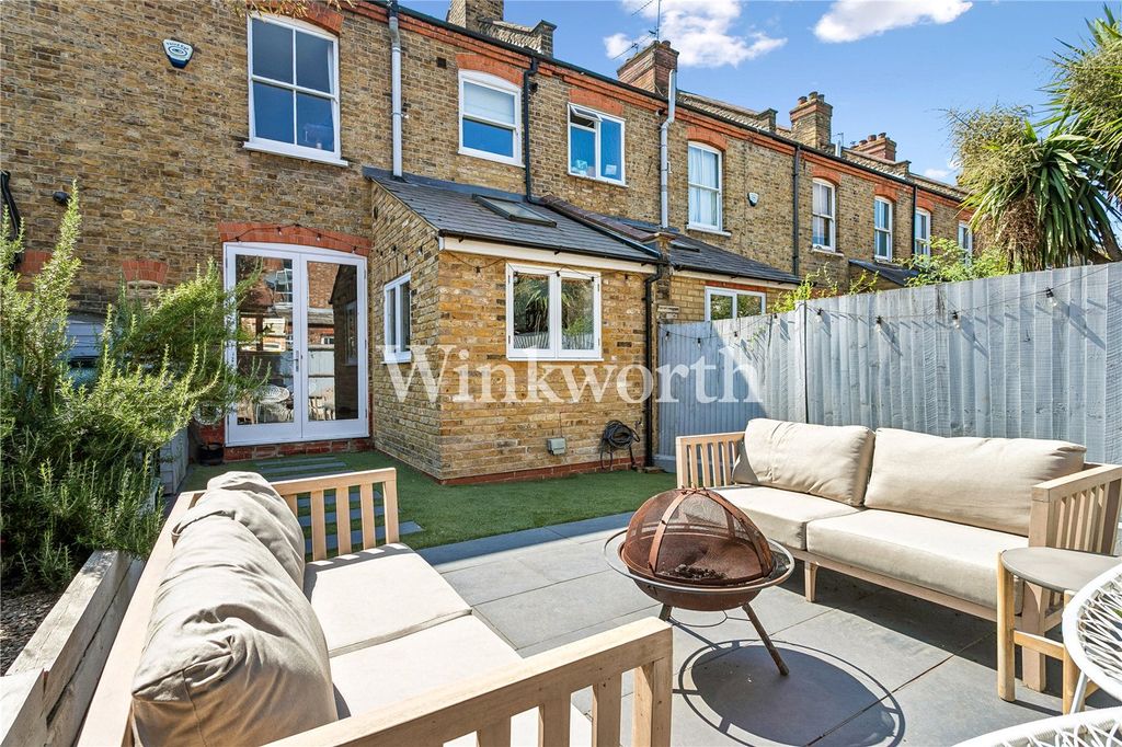 Property photo 2 of 19 Picture No. 01