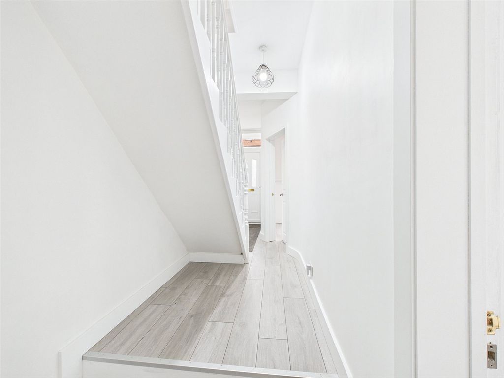 Property photo 3 of 10 Picture No. 05