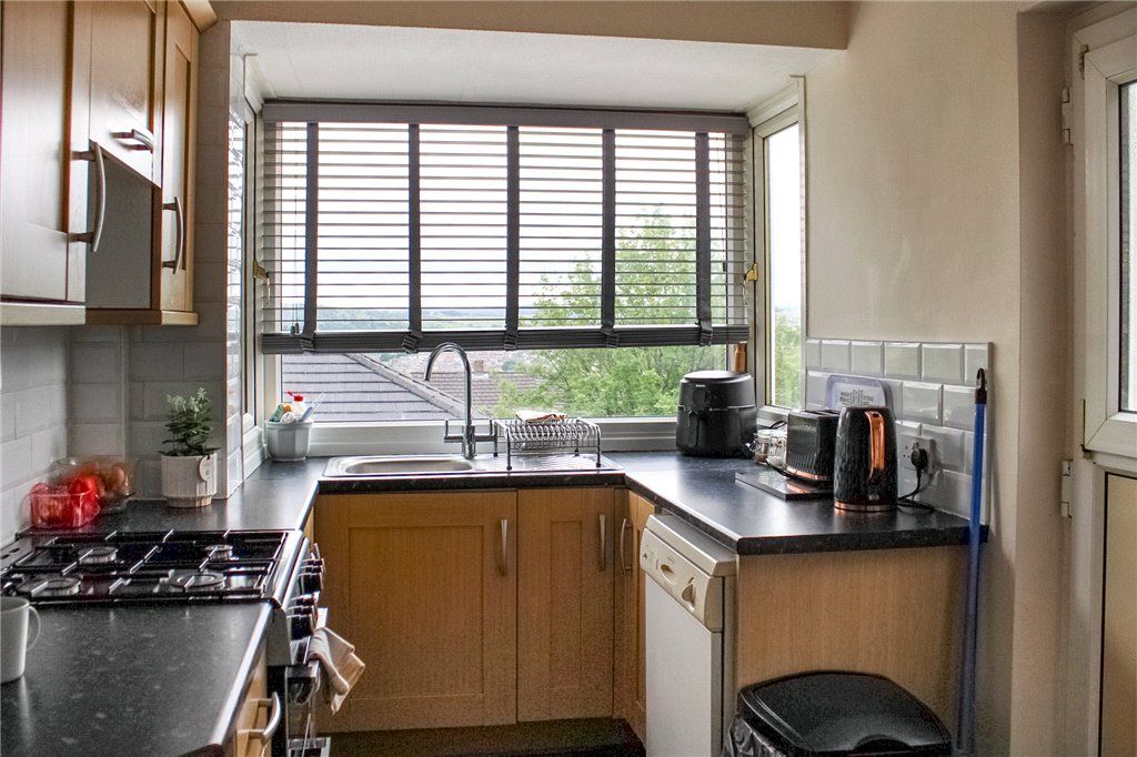 Property photo 3 of 15 Kitchen
