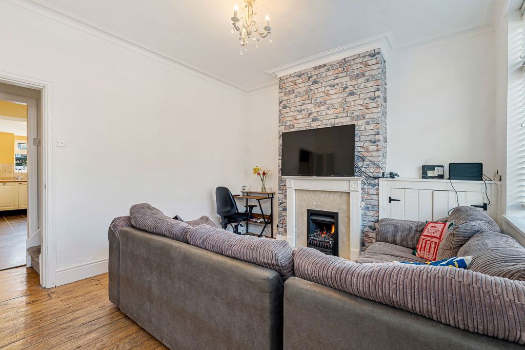 Property photo 3 of 13