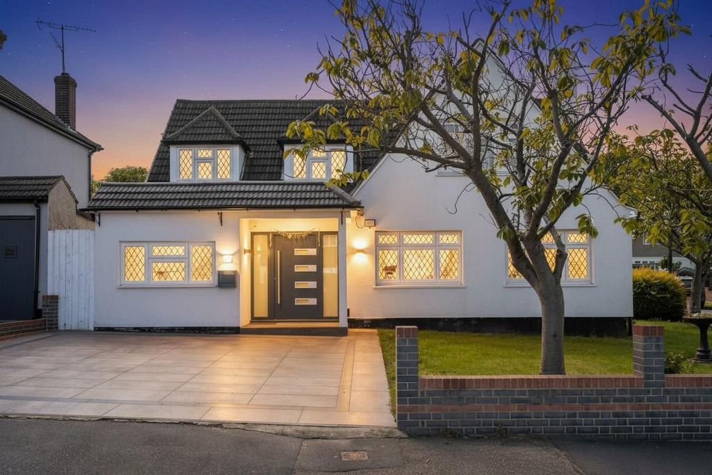 Property photo 1 of 18