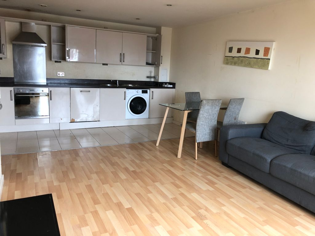 Property photo 2 of 8