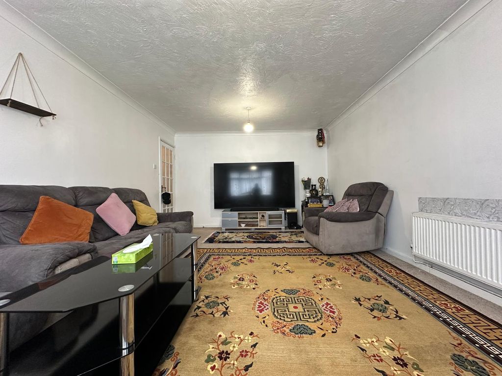 Property photo 2 of 13 Photo-2026-04-20-12-02-29 (3)