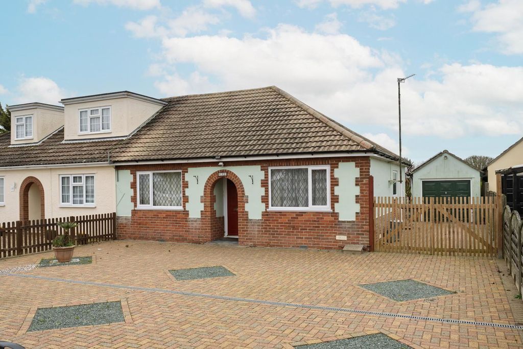 Property photo 2 of 23
