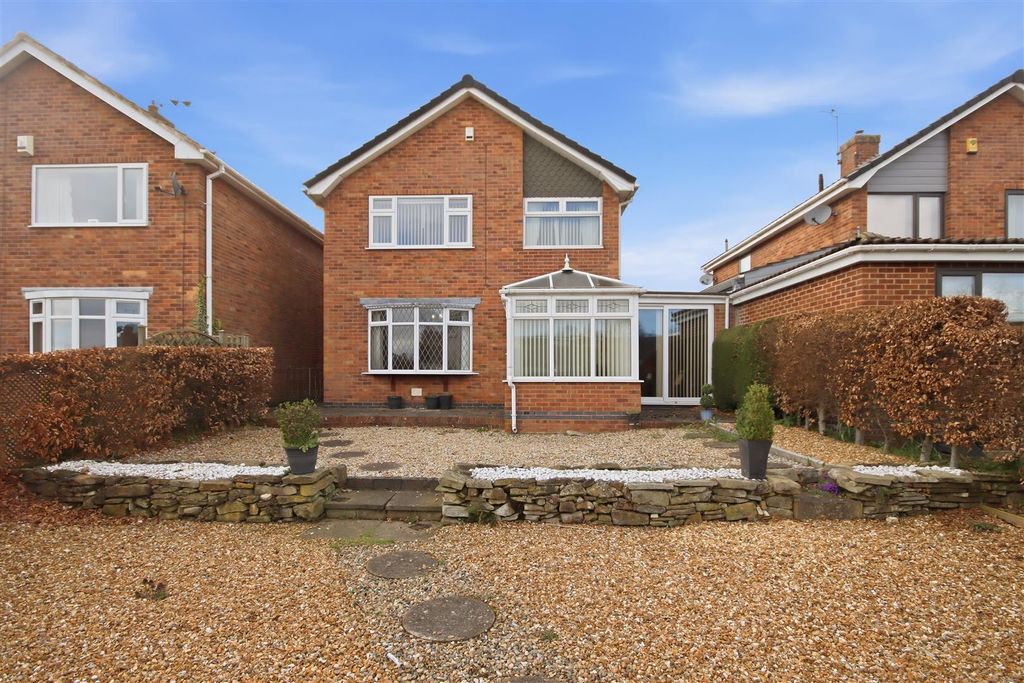 Property photo 1 of 21 Front