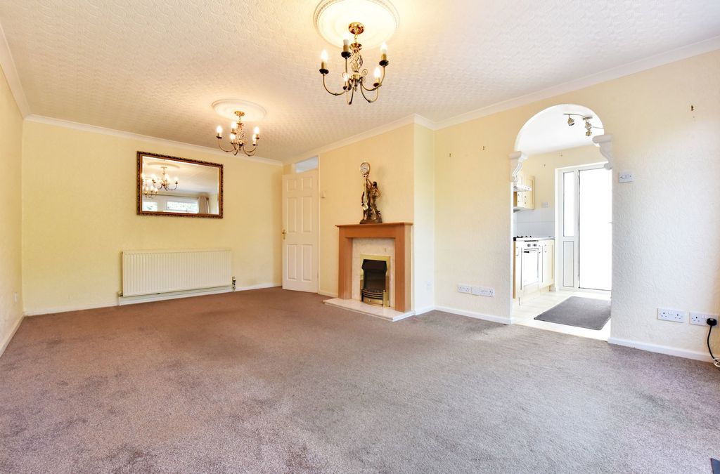 Property photo 3 of 16