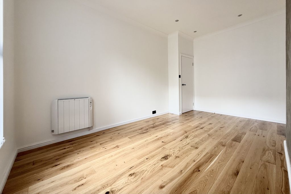 Property photo 2 of 10 2