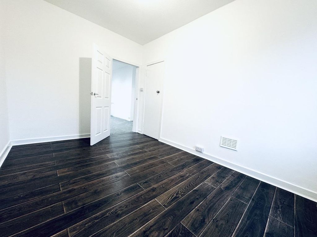 Property photo 2 of 14 Bedroom