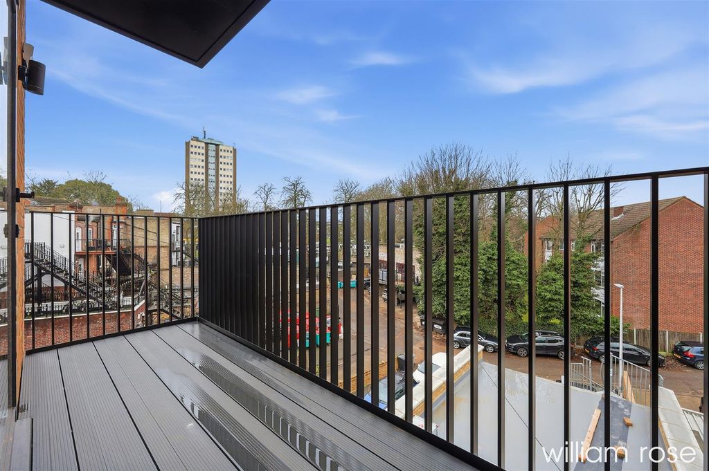 Property photo 3 of 14 Img_1886.Jpg