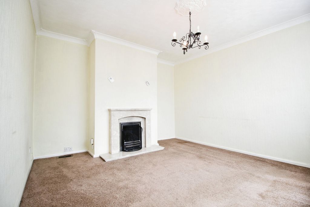 Property photo 3 of 18 Pbox-Img.Jpg