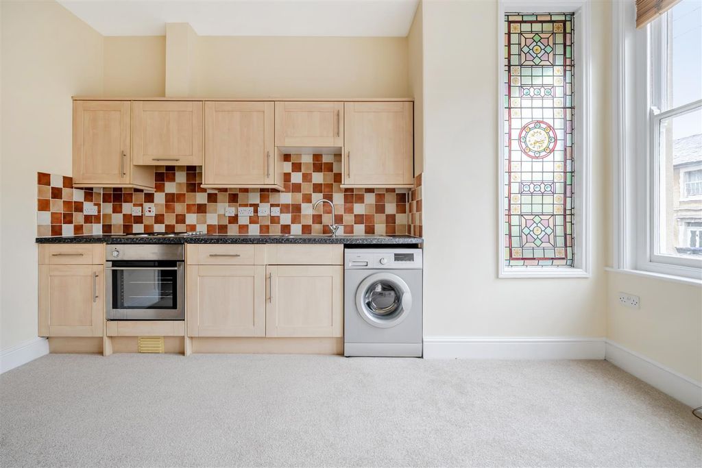 Property photo 3 of 10 1372065-3-68F76616d2Dd2.Jpg