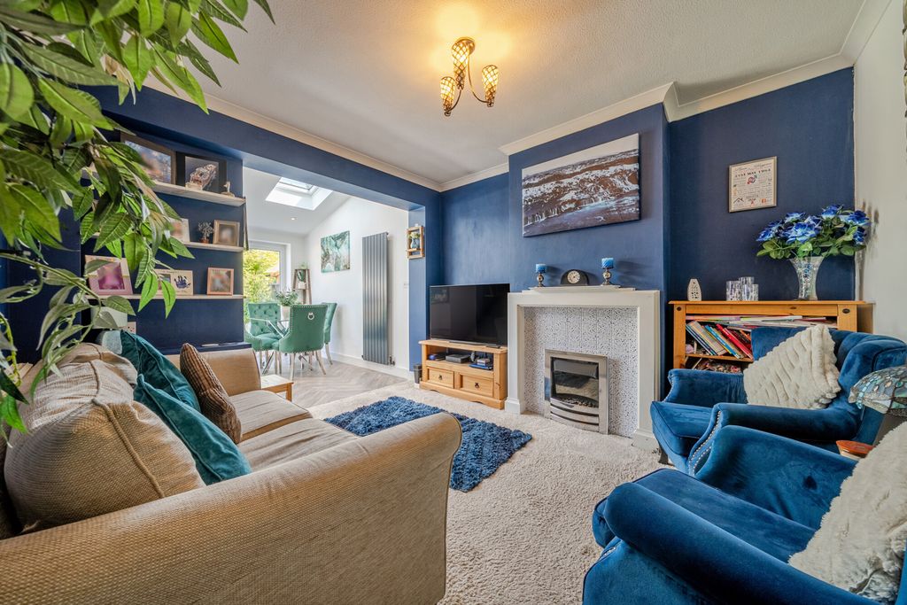 Property photo 3 of 22 1453683-17-69F20F...