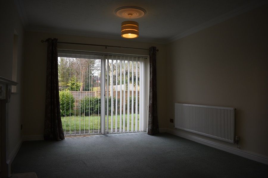 Property photo 2 of 12 Lounge
