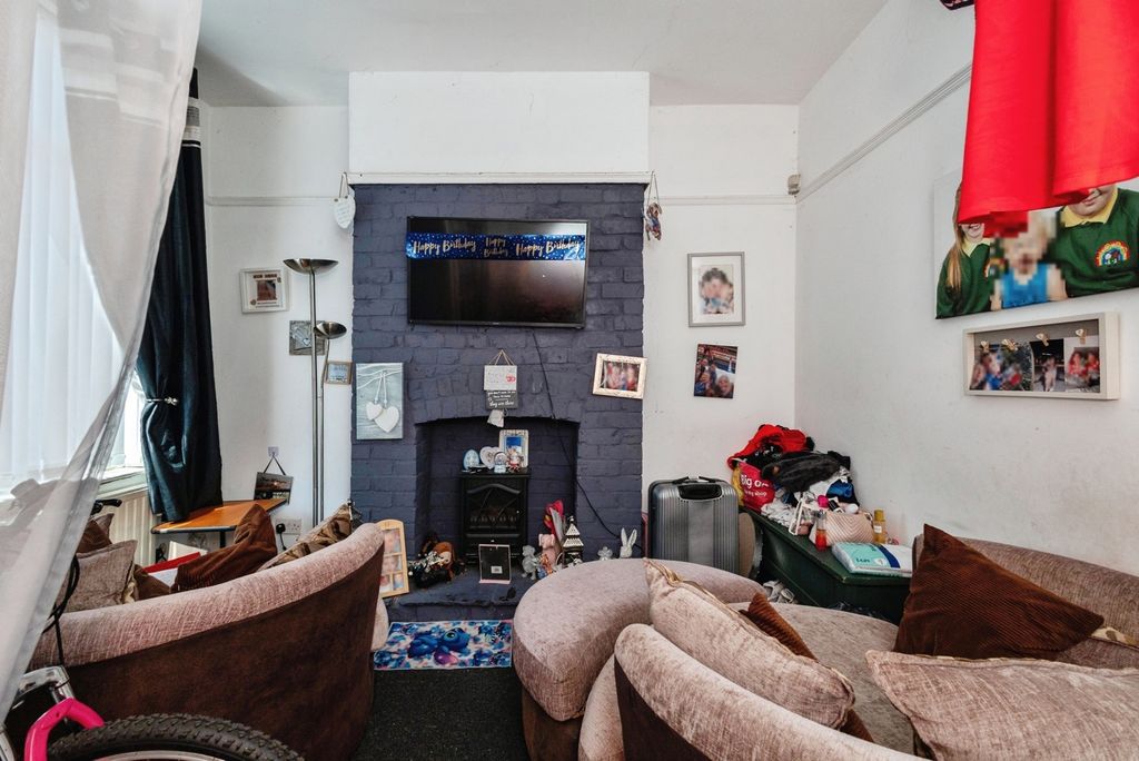Property photo 2 of 21 Pbox-Img.Jpg