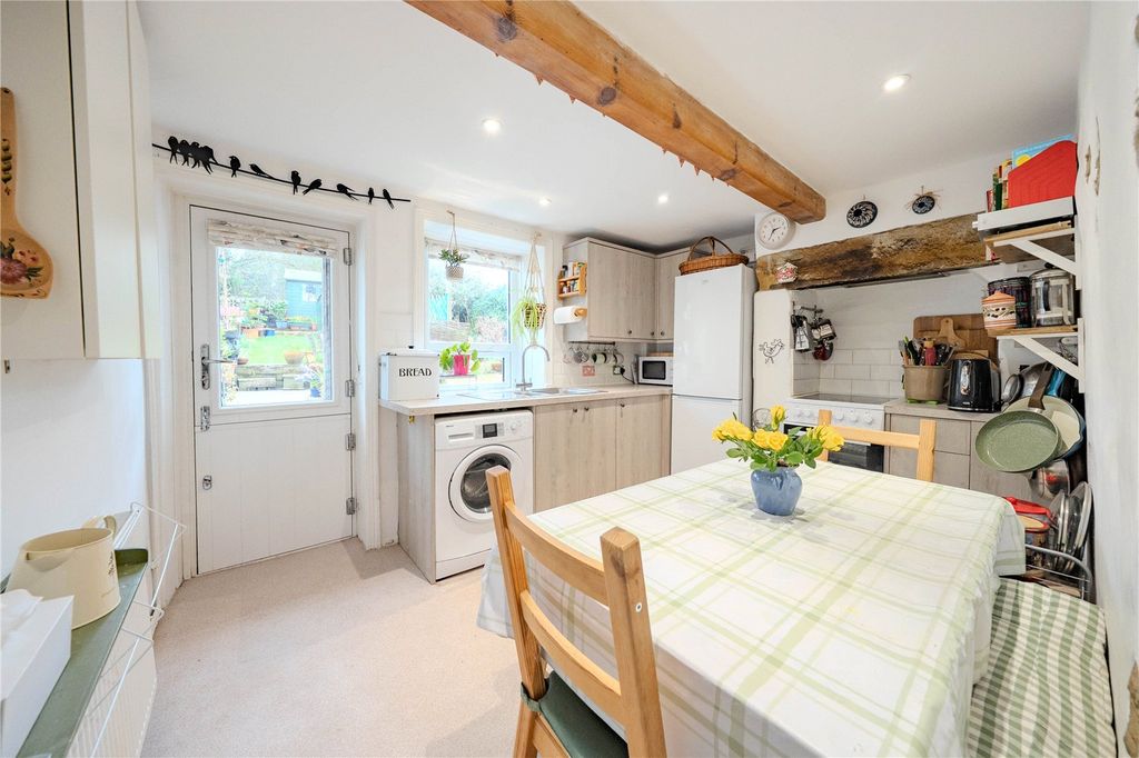 Property photo 3 of 25 Picture No. 01